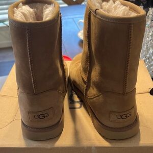 Kid’s Ugg Boots like new! small black mark on one boot (shown in pics) w/box
